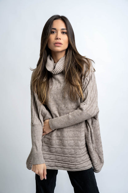 Pull façon Poncho Torsade